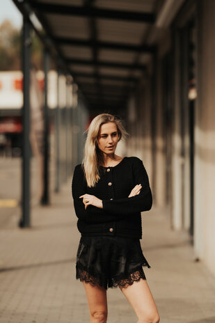 MADDY short noir satiné