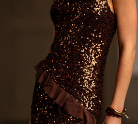 LIVIA robe marron à sequins