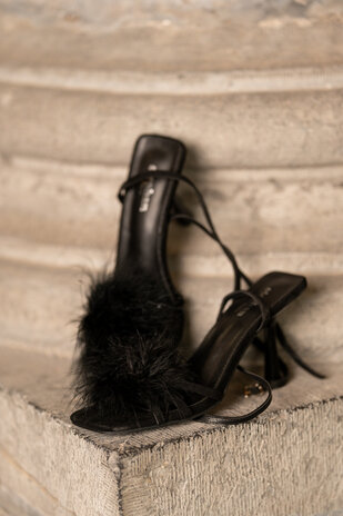 POMPOM escarpins noirs POMPOM escarpins noirs