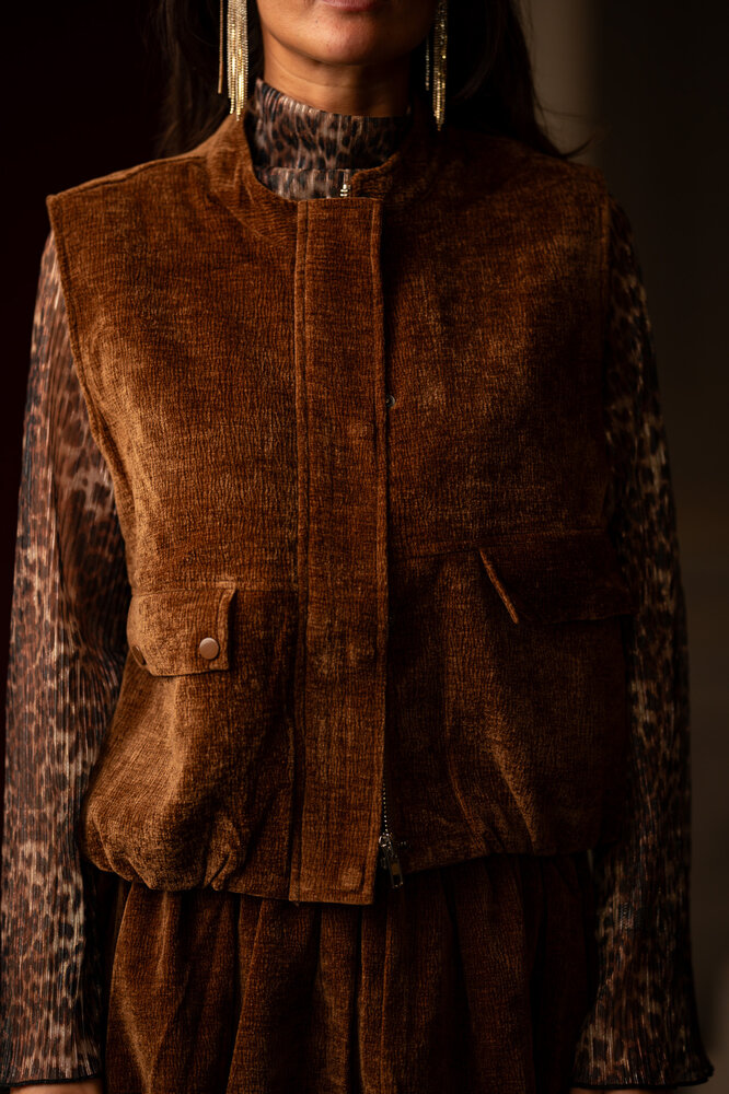MARLOWE gilet sans manches en velours côtelé caramel