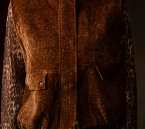 MARLOWE gilet sans manches en velours côtelé caramel