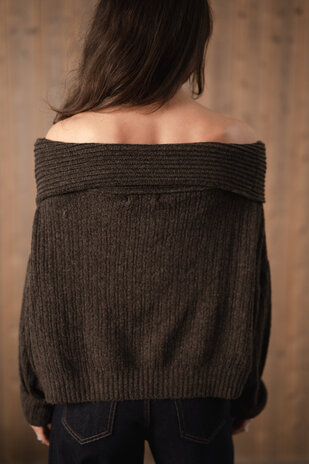 ELWEN pull encolure bateaux choco