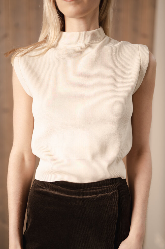 YSEULT blouse sans manches beige