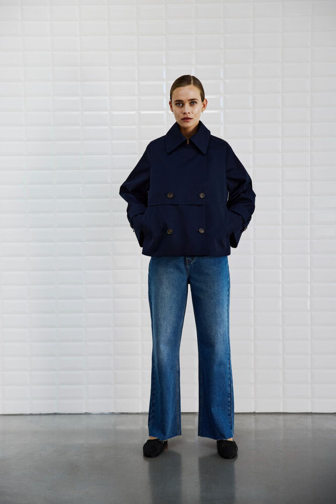 WBLOPHELIA trenchcoat court bleu nuit