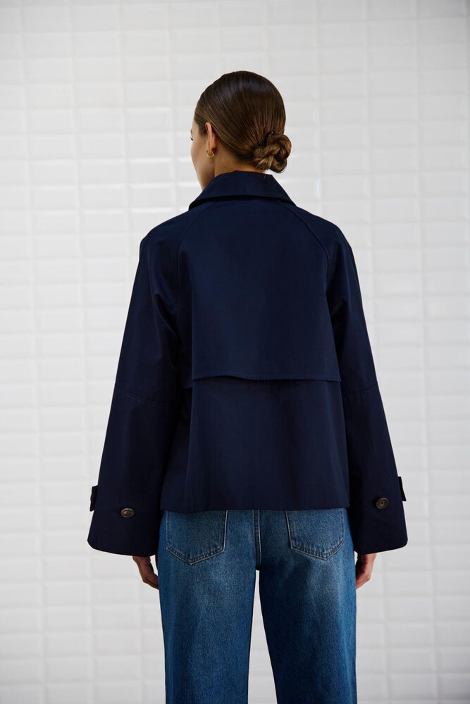 WBLOPHELIA trenchcoat court bleu nuit