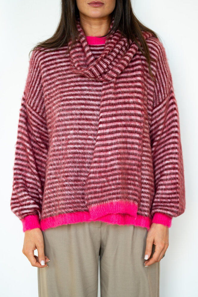 NAIRA pull + écharpe bordeaux NAIRA pull + écharpe bordeaux