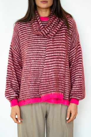 NAIRA pull + écharpe bordeaux NAIRA pull + écharpe bordeaux