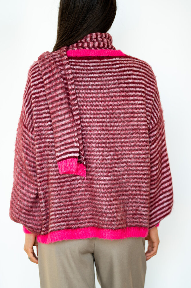 NAIRA pull + écharpe bordeaux NAIRA pull + écharpe bordeaux