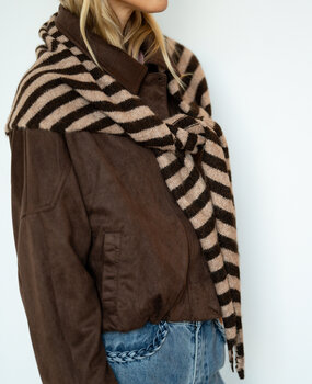 KAELIA écharpe triangulaire marron