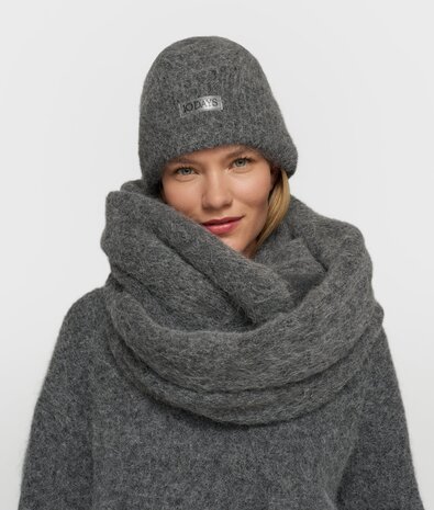 Echarpe ronde en tricot duveteux antra melee