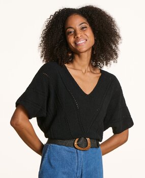 Pull ample  en maille ajourée manches courtes noir