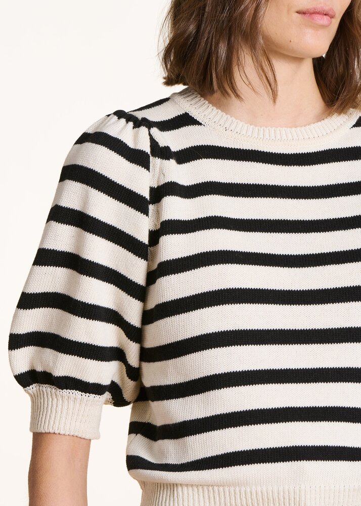Pull marinière col rond ecru/noir Pull marinière col rond ecru/noir