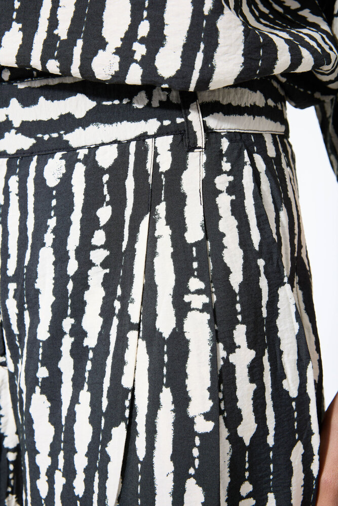 GARCIA JEANS Pantalon avec imprimé noir