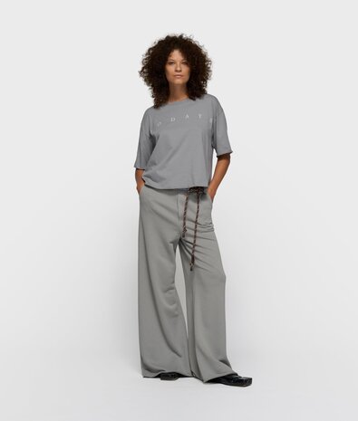 Logo sur t-shirt à manches courtes graphite clair