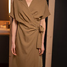 AELYRA robe mi-longue kaki