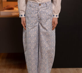 OLYRA pantalon bleu fleuris