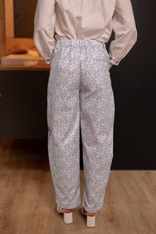 OLYRA pantalon bleu fleuris