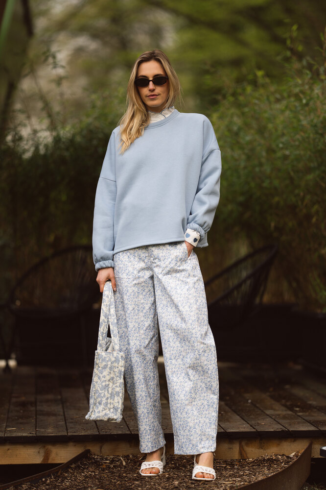 OLYRA pantalon bleu fleuris