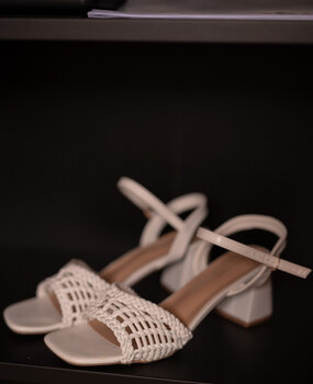 AELIANA talons blanc