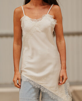 ORVELLA top a bretelle écru