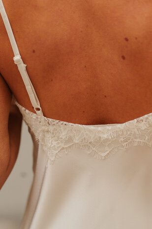 ORVELLA top a bretelle écru