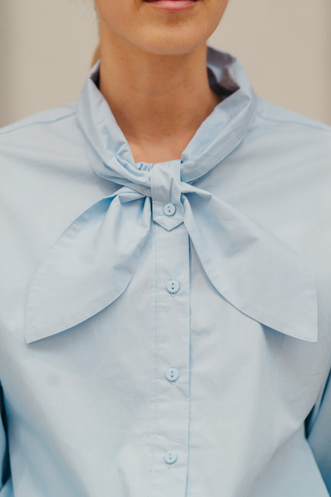 AVERYNA chemise bleu ciel