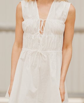 VELRA robe blanc