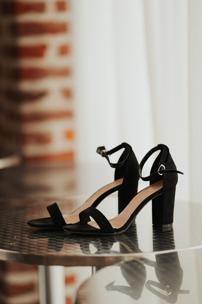 ELYS chaussures noir en daim ELYS chaussures noir en daim