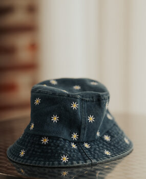 LIORA chapeau à fleurs bleu