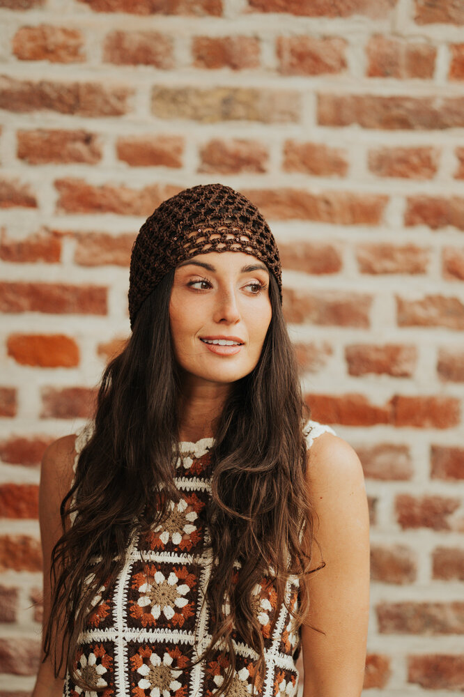 VIORA bonnet en crochet marron VIORA bonnet en crochet marron