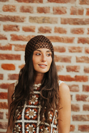 VIORA bonnet en crochet marron VIORA bonnet en crochet marron