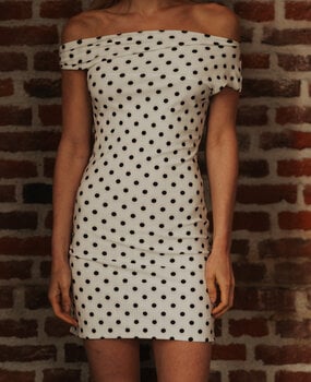 CALVIERA robe à pois blanc