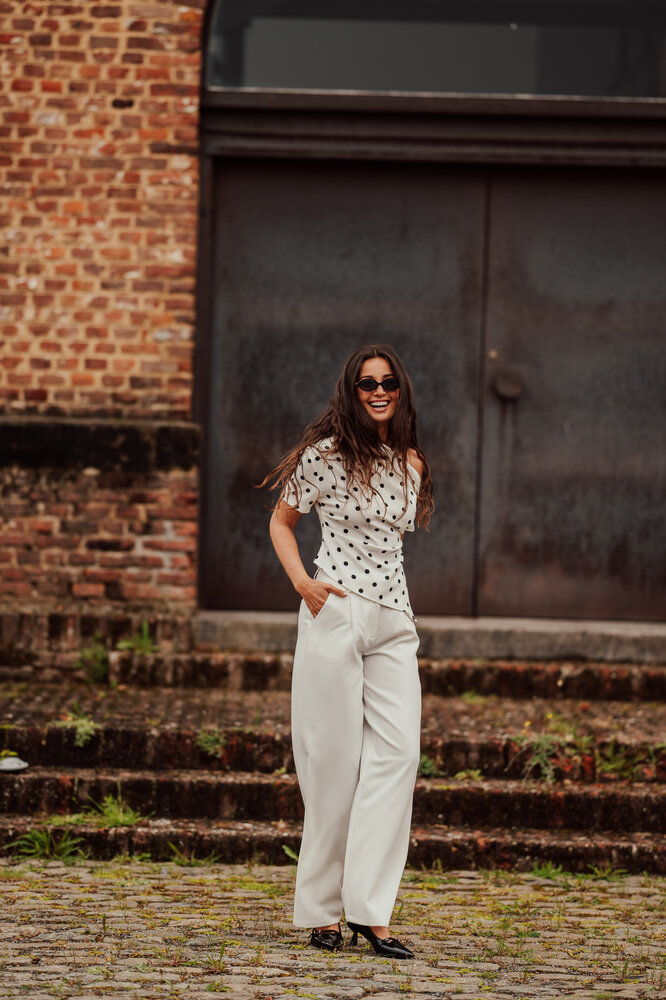 SELVORA blouse à pois blanc