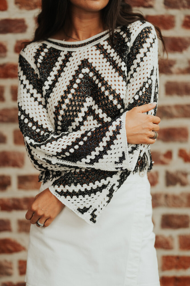 ALYRIA blouse en crochet noir/blanc