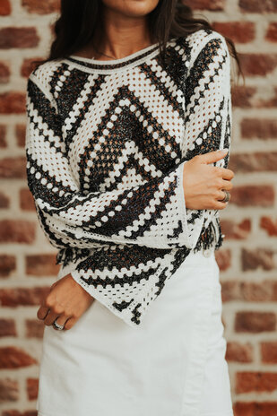 ALYRIA blouse en crochet noir/blanc