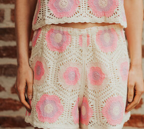 ROSALIE short crochet écru & rose