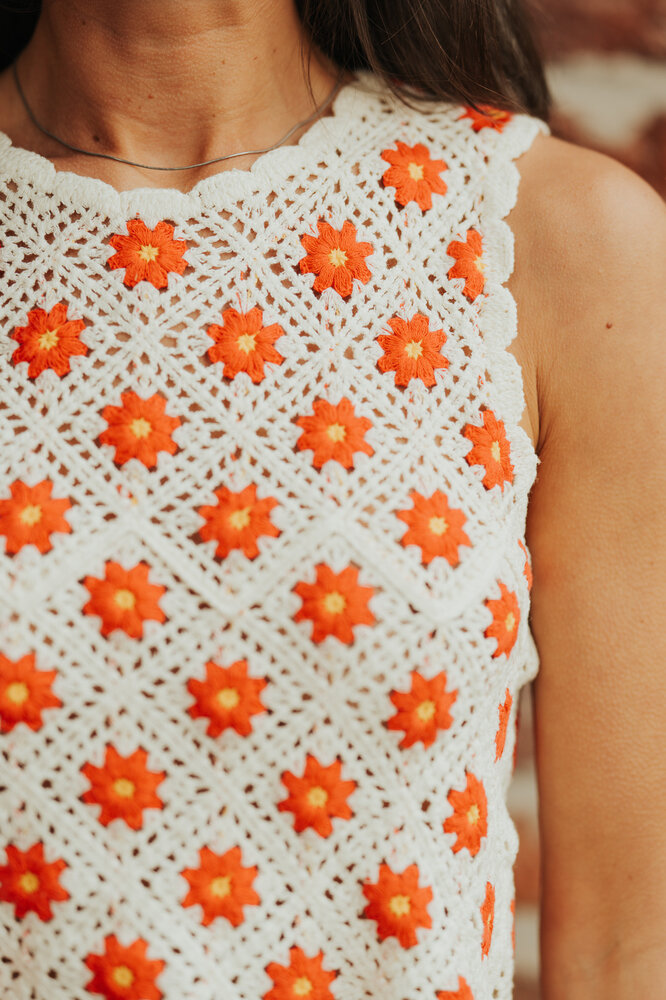 NAELIA top en crochet écru rouge