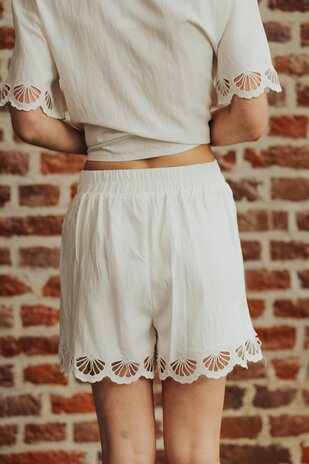 SELIORA short écru
