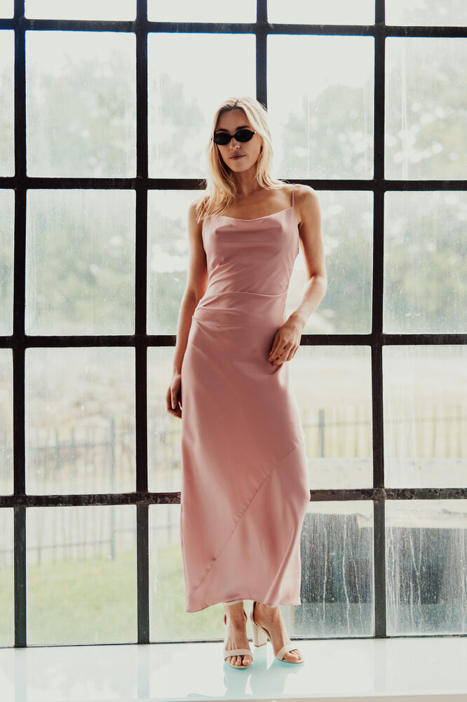LEANIE robe longue satinée rose LEANIE robe longue satinée rose