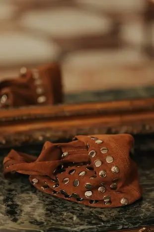 Sac clouté camel ELODIE Sac clouté camel ELODIE