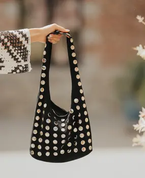 Sac clouté noir ELODIE