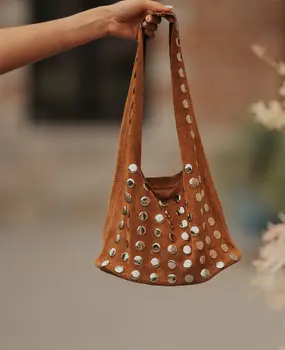 Sac clouté camel ELODIE