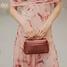 Sac bordeaux brillant VANITY Sac bordeaux brillant VANITY