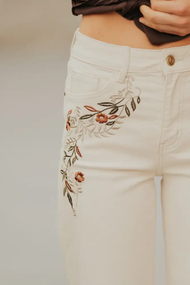 Jean brodé crème naturelle BOHO Jean brodé crème naturelle BOHO