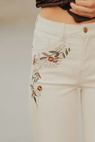 Jean brodé crème naturelle BOHO Jean brodé crème naturelle BOHO