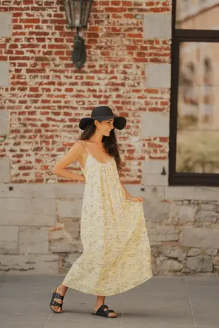 Longue robe jaune MANGO