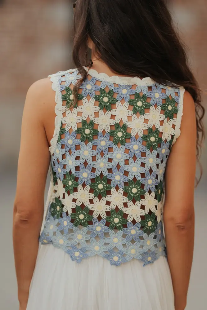 Blouse en crochet bleu BRUME Blouse en crochet bleu BRUME