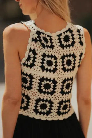 Blouse en crochet noir ELINA