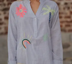 Chemise oversize bleu ciel brodée SELENO