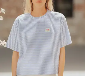 T-shirt rayé bleu ciel et blanc oversize COLETTE